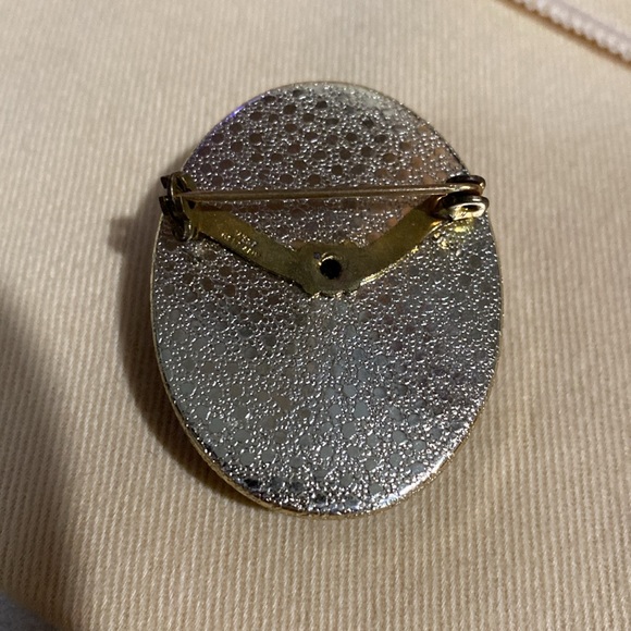 Cameo brooch marked West Germany in the Live!